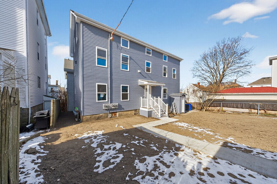 More Photos Of 165 Grant St, Fall River Apartments For Sale