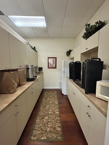 More Photos Of 14337 Annutalaga Ave, Brooksville Warehouse For Sale