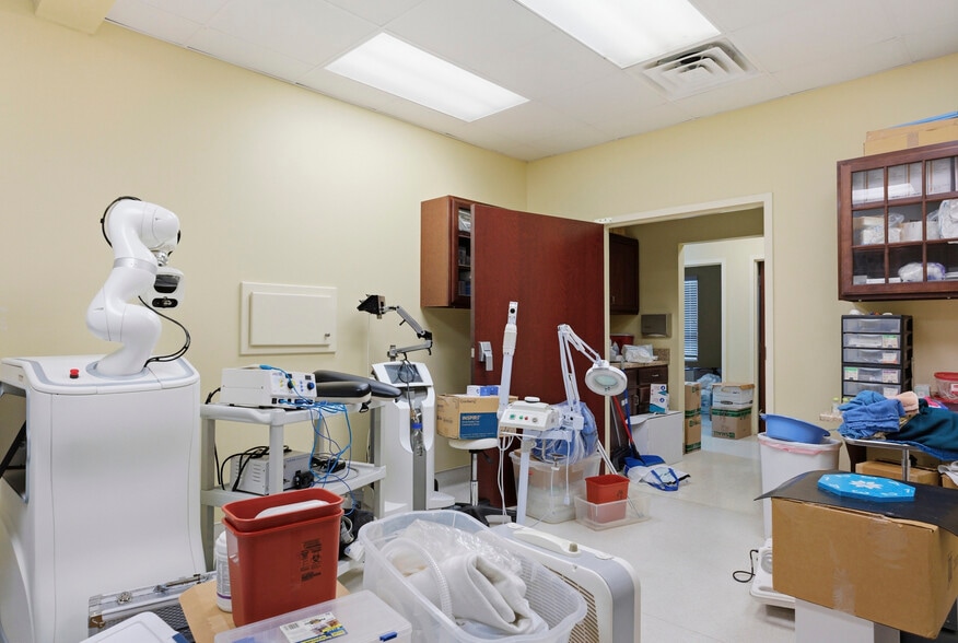 More Photos Of 2356 John Smith Rd, Fayetteville Medical For Lease
