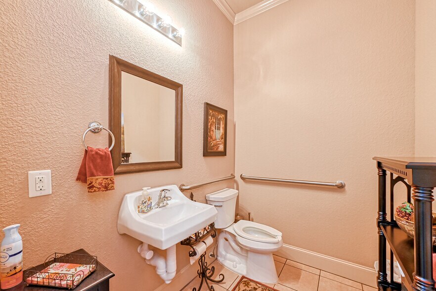 More Photos Of 5513 Louetta Rd, Spring Office For Sale