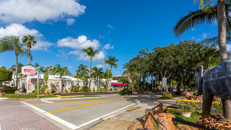 More Photos Of 1219 S Federal Hwy, Hollywood Hotel For Sale