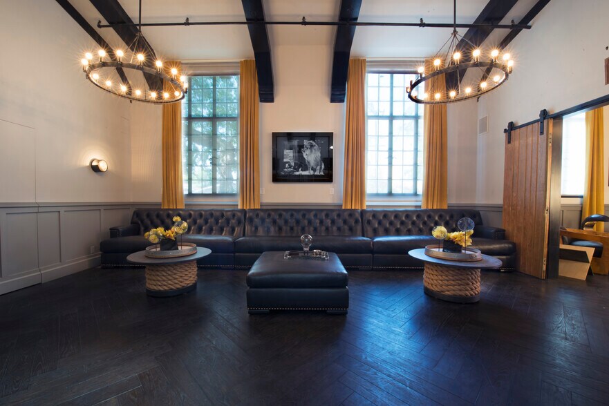 More Photos Of 1215 Bates Ave, Los Angeles Flex For Lease