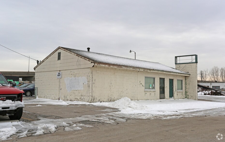 More Photos Of 41 Lyon Ave, Kansas City Parking Lot For Lease