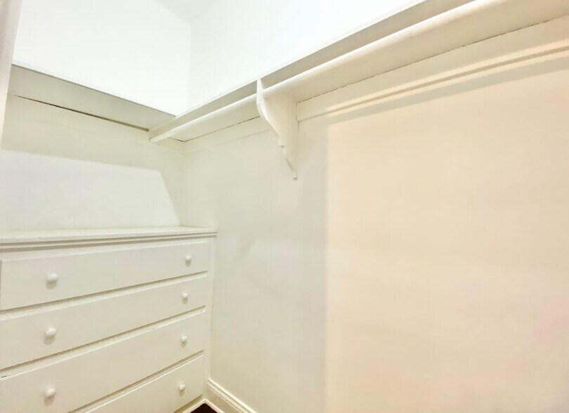 More Photos Of 834 S Orange Grove Ave, Los Angeles Apartments For Sale