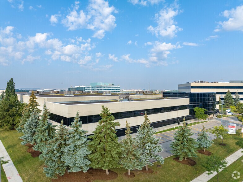 More Photos Of 5300 Satellite Dr, Mississauga Warehouse For Lease