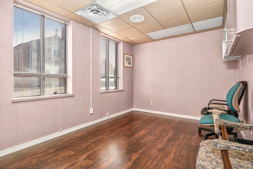 More Photos Of 5245 Schaefer Rd, Dearborn Medical For Sale