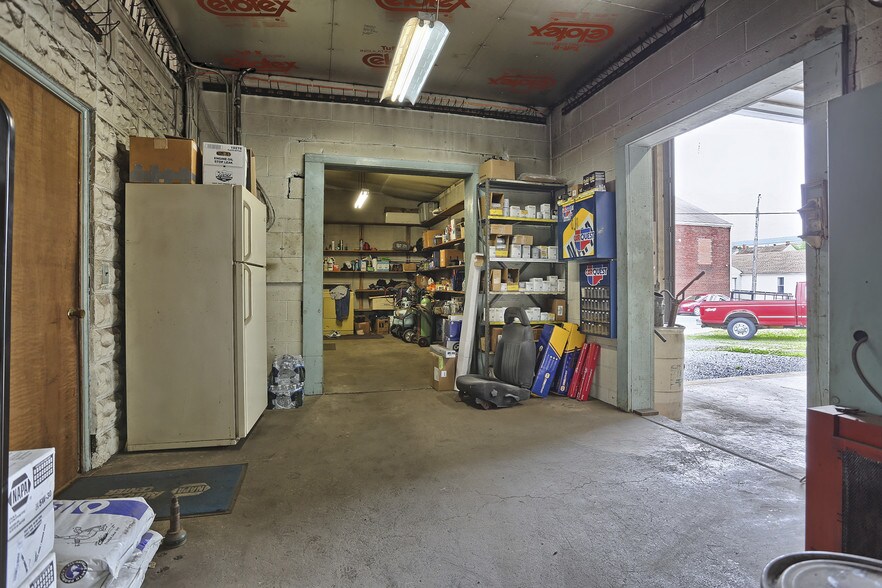 More Photos Of 270 E Lehman St, Lebanon Auto Repair For Sale