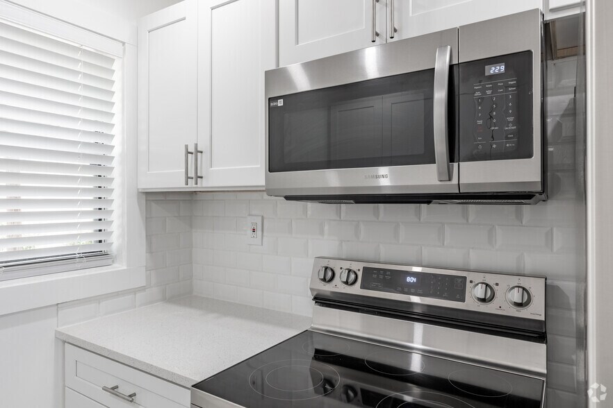 More Photos Of 1031 Scott Blvd, Decatur Apartments For Sale