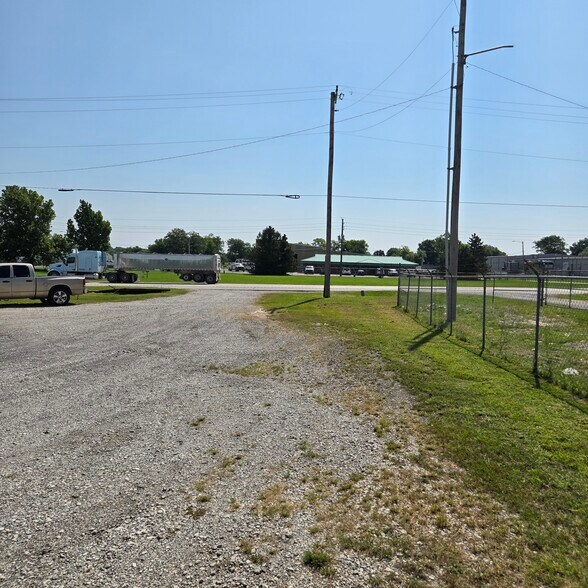 More Photos Of 2992 N Hwy 167, Catoosa Office For Sale