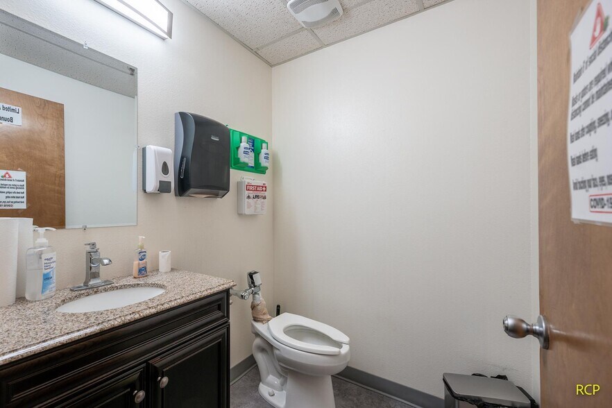 More Photos Of 1400 Kaster Rd, Saint Helens Manufacturing For Sale