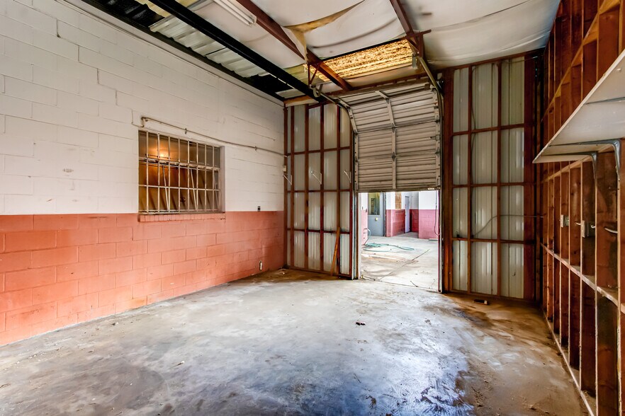 More Photos Of 551 Ellis St, Augusta Auto Dealership For Lease