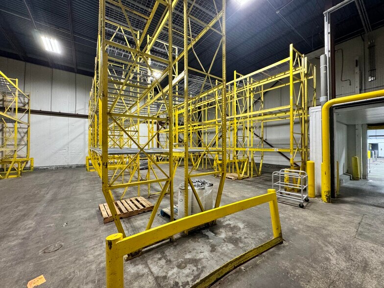 More Photos Of 5441 W 5th St, Jacksonville Warehouse For Sale