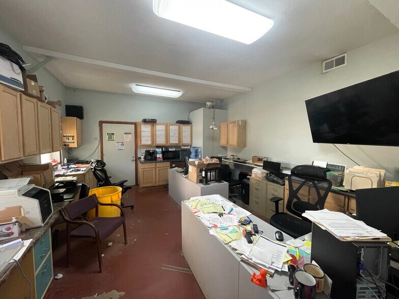 More Photos Of 2025 Bonaire Path W, Rosemount Warehouse For Sale