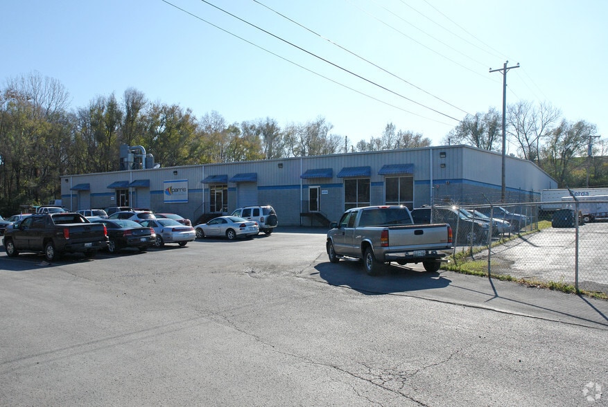 More Photos Of 201 Whitsett Rd, Nashville Warehouse For Lease