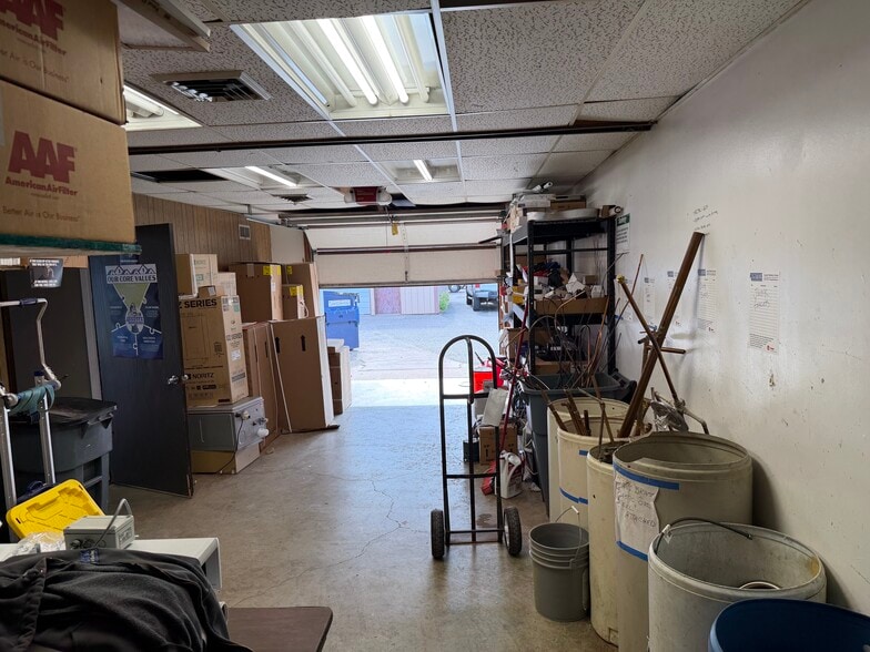 More Photos Of 2805 Clearwater Rd, Saint Cloud Warehouse For Lease