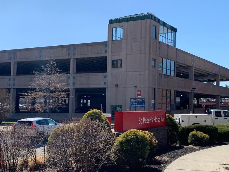 More Photos Of 319 S Manning Blvd, Albany Medical For Lease
