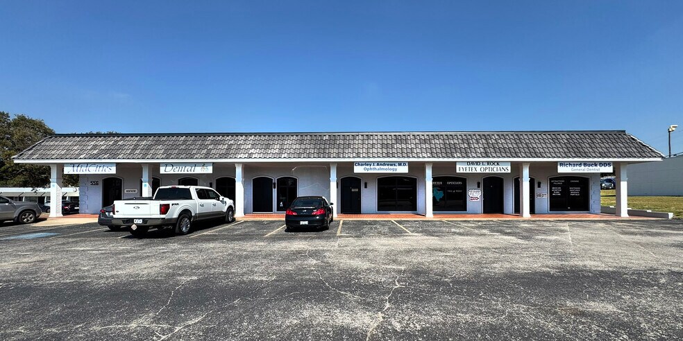 Primary Photo Of 556 W Bedford Euless Rd, Hurst Office For Lease
