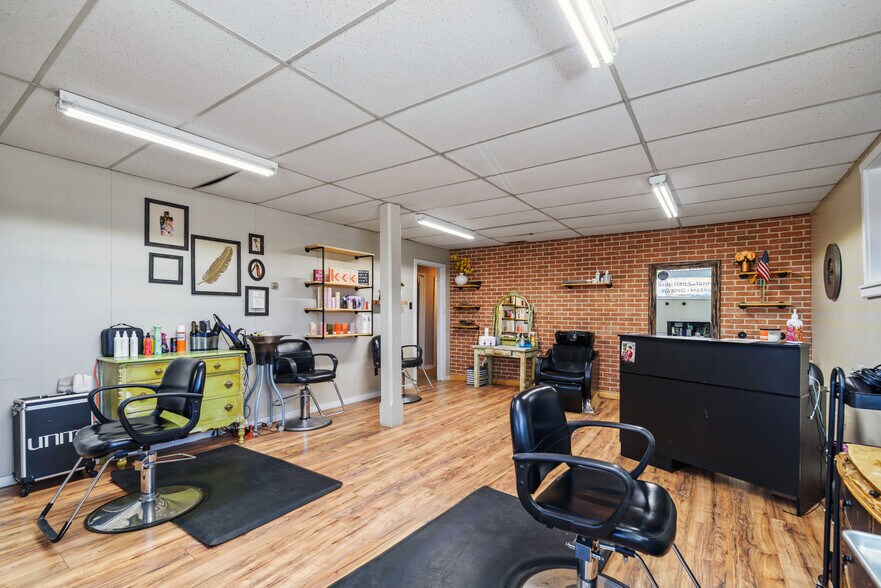 More Photos Of 104 N 3rd St, Kremmling Storefront Retail Residential For Sale