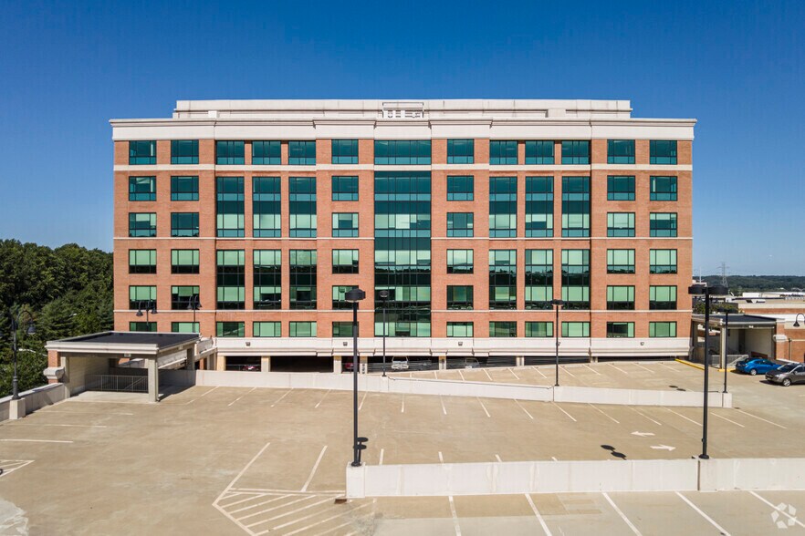 More Photos Of 5900-5920 Kingstowne Towne Ctr, Alexandria Unknown For Lease