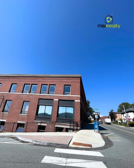 Primary Photo Of 42-67 Eastern Ave, Saint Johnsbury Office For Sale