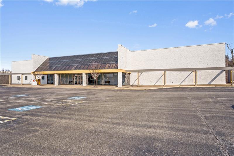 More Photos Of 7025 Clairton Rd, West Mifflin Flex For Lease