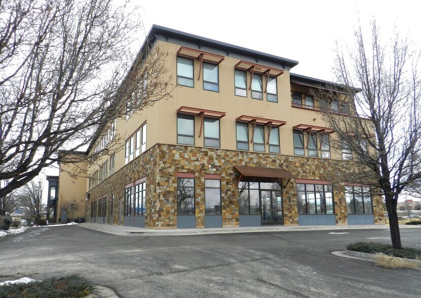 More Photos Of 1404 Hawk Pky, Montrose Medical For Lease