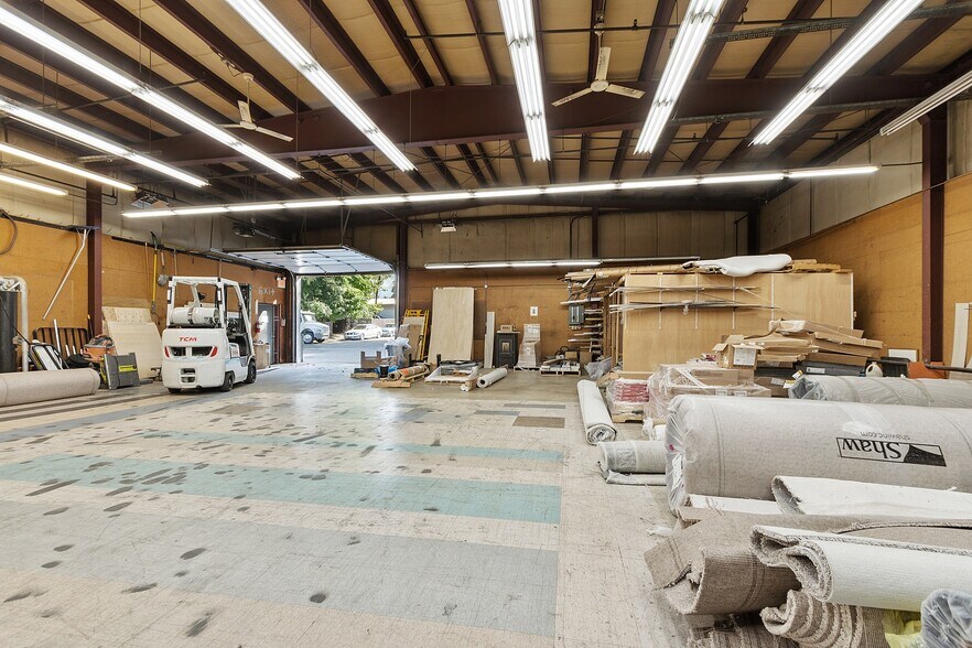 More Photos Of 359 Summer St, Fitchburg Storefront For Sale