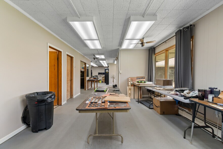 More Photos Of 7000 Manchester Rd, Canal Fulton Office For Sale