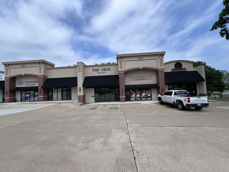 More Photos Of 805-807 W Main St, Blue Springs Storefront Retail Office For Sale