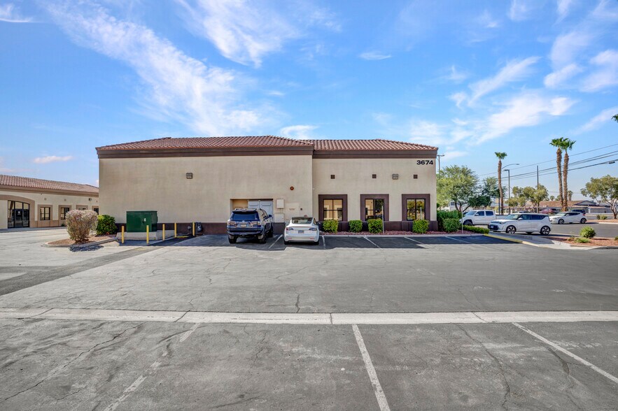 More Photos Of 3672-3674 N Rancho Dr, Las Vegas Medical For Sale