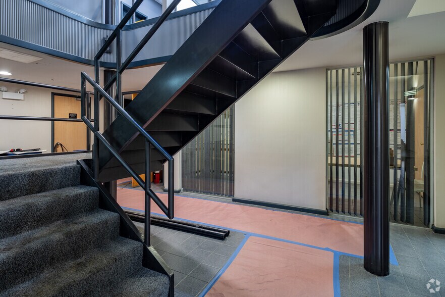 More Photos Of 445 N LaSalle St, Chicago Office For Sale