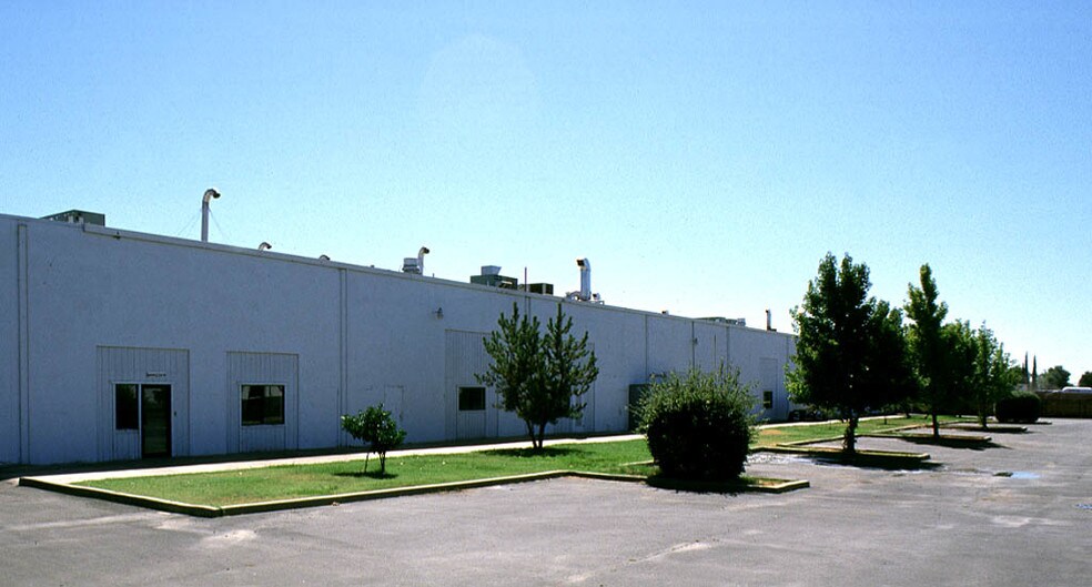 More Photos Of 6790 Florin Perkins Rd, Sacramento Light Distribution For Sale