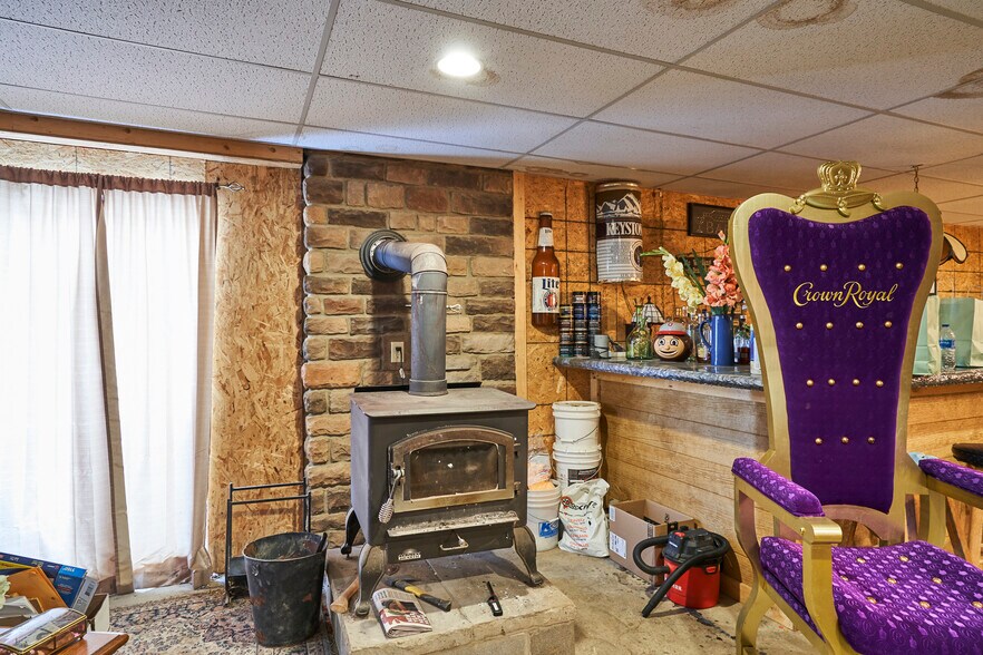 More Photos Of 295 Water St, Wadsworth Warehouse For Sale