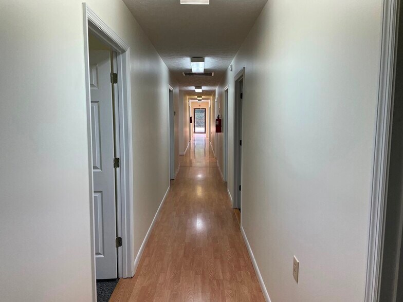 More Photos Of 300 Delano Dr, Manchester Warehouse For Sale