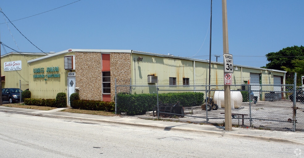 More Photos Of 4504 Georgia Ave, West Palm Beach Service For Lease