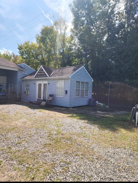 More Photos Of 450 Bellwood Rd, Newport News Warehouse For Sale