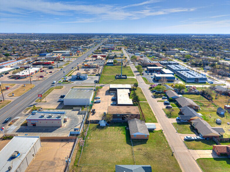 More Photos Of 6401 NW Oak Ave, Lawton Apartments For Sale