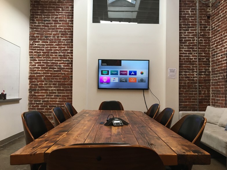 More Photos Of 2662-2684 Lacy St, Los Angeles Loft Creative Space For Lease