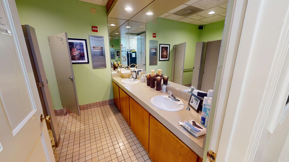 More Photos Of 1101 S Capital Of Texas Hwy, West Lake Hills Office For Sale