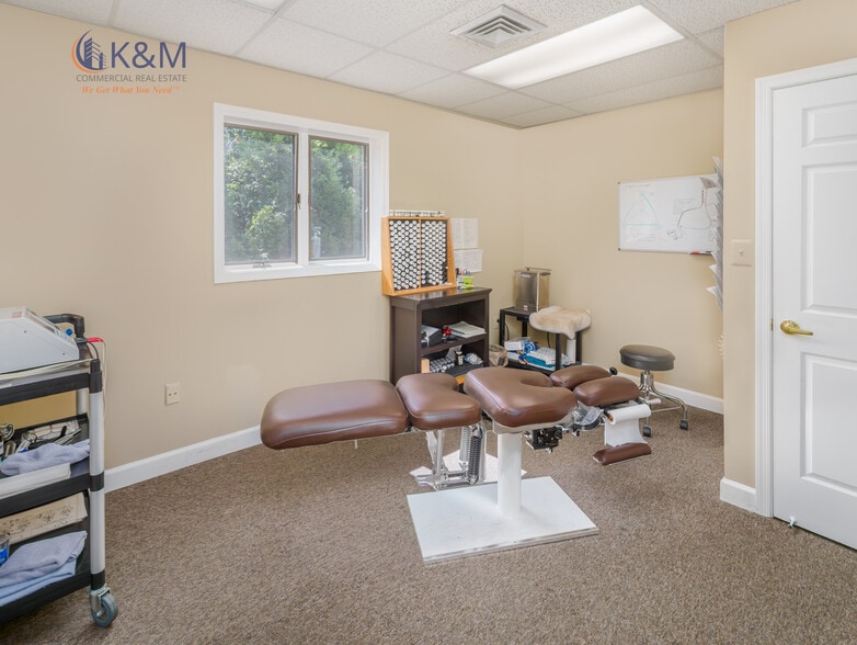 More Photos Of 10875 Main St, Fairfax Medical For Sale