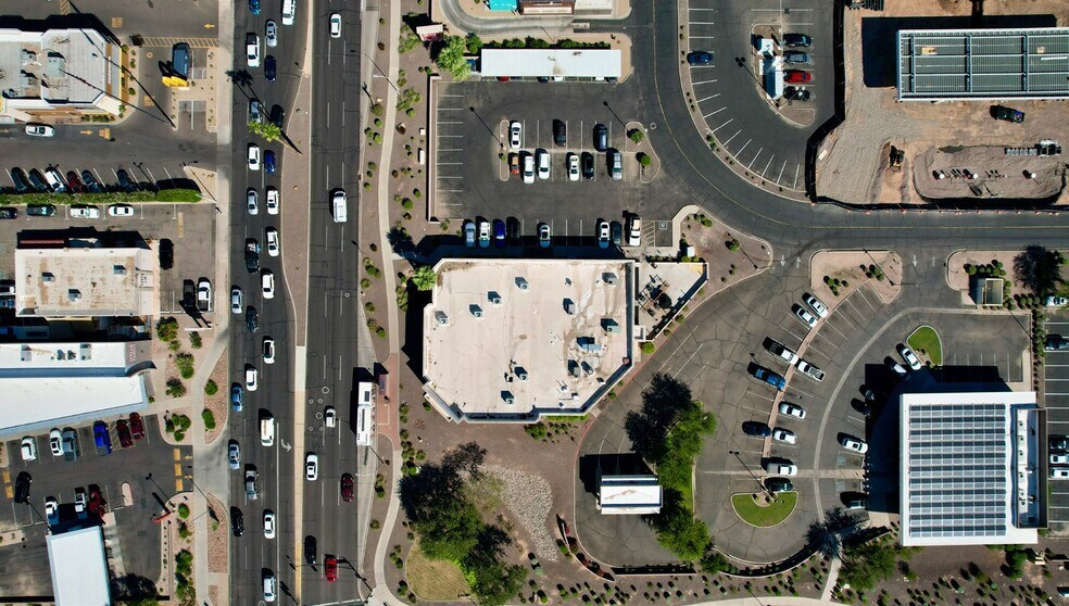 More Photos Of 4423 E Thomas Rd, Phoenix Freestanding For Lease