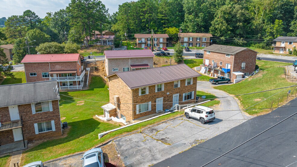 More Photos Of 944-944 Chadwick Dr, Kingsport Apartments For Sale