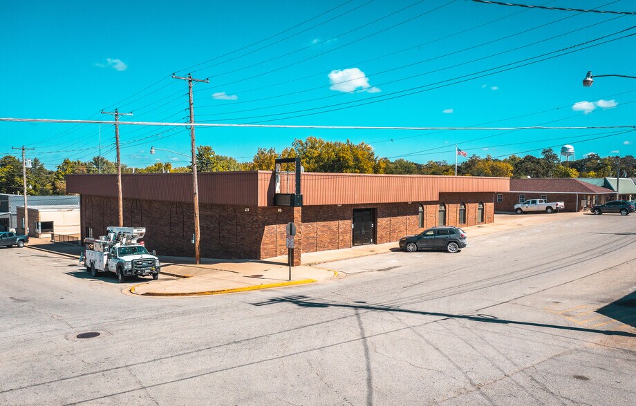 More Photos Of 216 W 2nd St, Dixon Bank For Sale