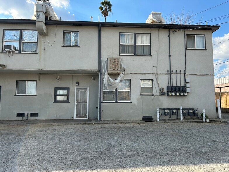 More Photos Of 1607 Palm Dr, Bakersfield Apartments For Sale