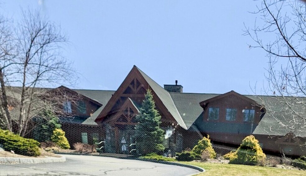 Primary Photo Of 1095 Profile Rd, Franconia Medical For Sale