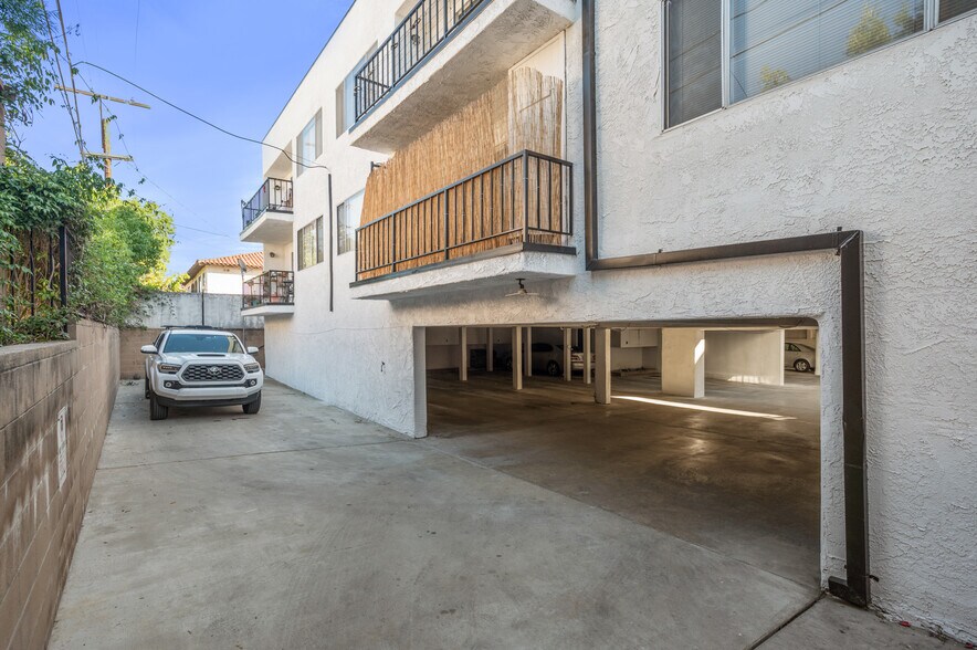 More Photos Of 1350 W 9th St, San Pedro Apartments For Sale