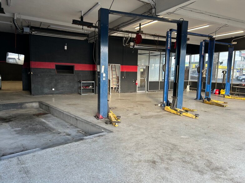 More Photos Of 2200 Stevens Creek Blvd, San Jose Auto Repair For Lease