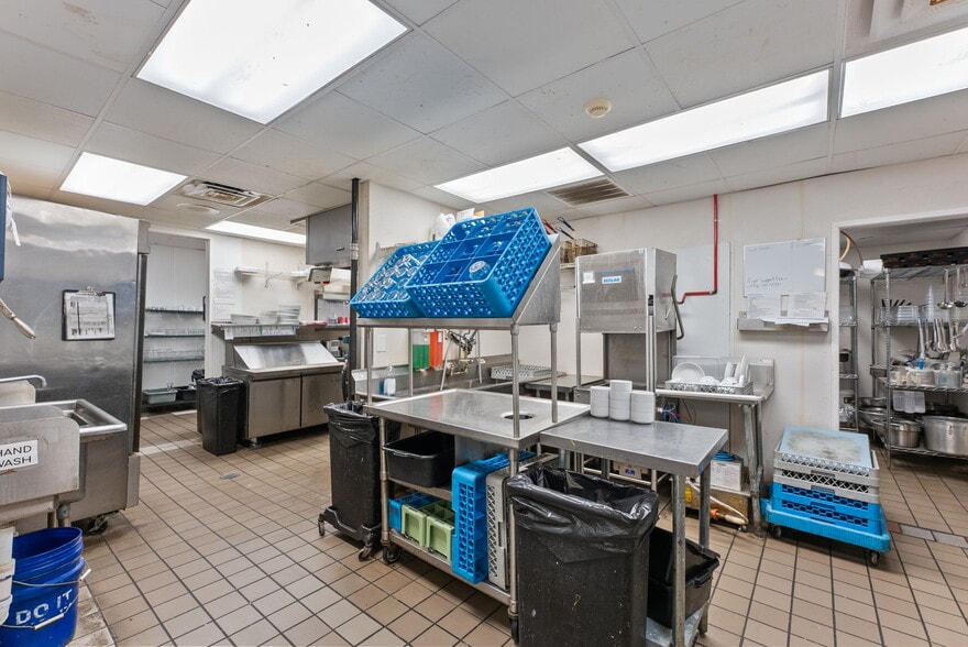 More Photos Of 64 N Main St, Watkinsville Restaurant For Sale