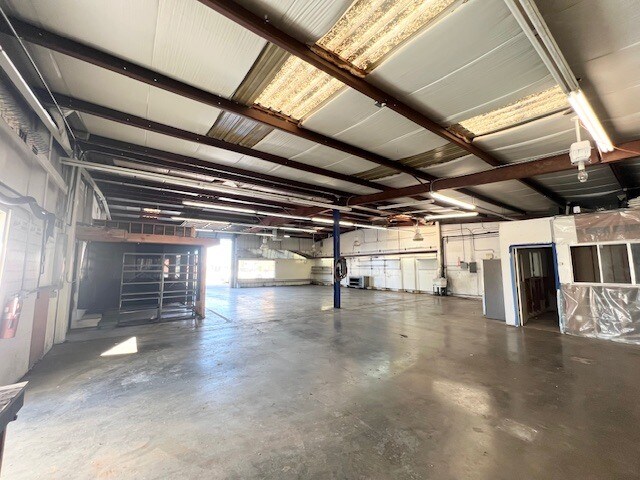 More Photos Of 1150 Main St, Morro Bay Warehouse For Sale