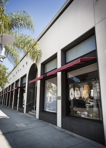 More Photos Of 350 N Canon Dr, Beverly Hills General Retail For Sale